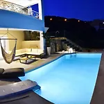 Villa Sunrise Luxury Pool