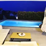 Sunrise Luxury Pool * PalaiónTsiflíkion