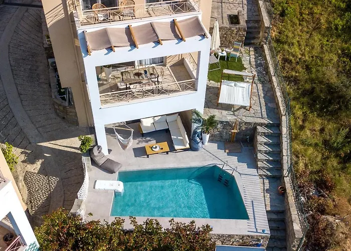 Villa Sunrise Luxury Pool PalaiónTsiflíkion