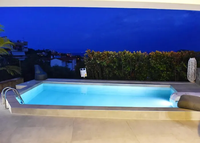 Sunrise Luxury Pool
