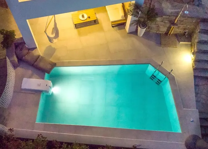 Sunrise Luxury Pool *