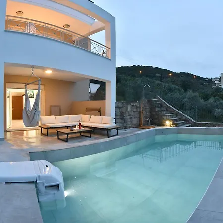 Sunrise Luxury Pool Vila *