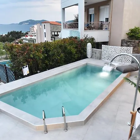 Sunrise Luxury Pool
