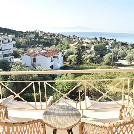 Sunrise Luxury Pool * PalaiónTsiflíkion