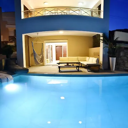 Villa Sunrise Luxury Pool PalaiónTsiflíkion