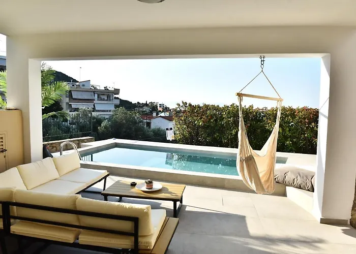 Sunrise Luxury Pool Villa PalaiónTsiflíkion